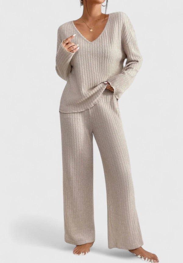 Aria Comfortable Set