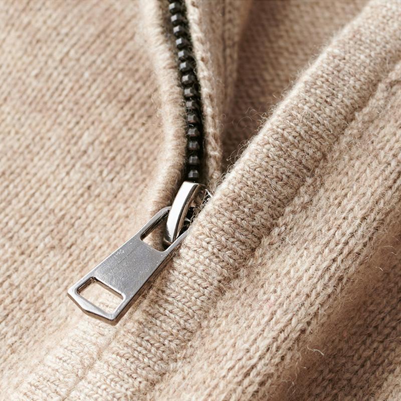 LEO™ | Warm Pullover with Zipper